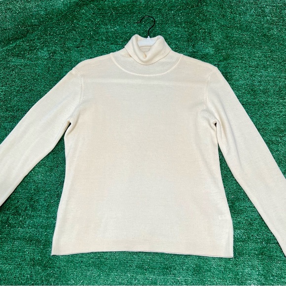 Ann Taylor Petite Merino Wool Sweater - Picture 3 of 9